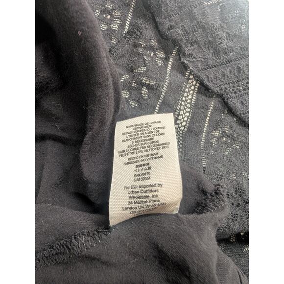 Free People Top Women's XS Black Swing Shape Lace Tunic Sleeveless - Picture 8 of 11